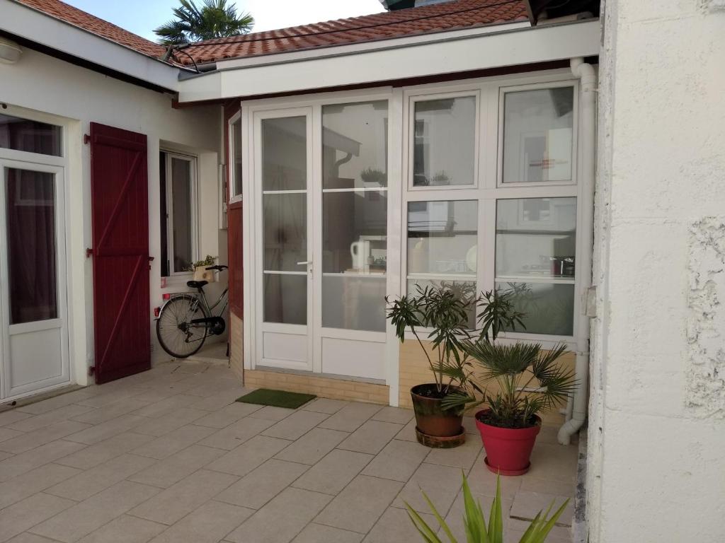 Superbe logement(B) avec Parking Gratuit sur place