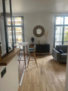 Appartement Superbe particulier tourangeau 108 Rue d'Entraigues 37000 Tours Région Centre