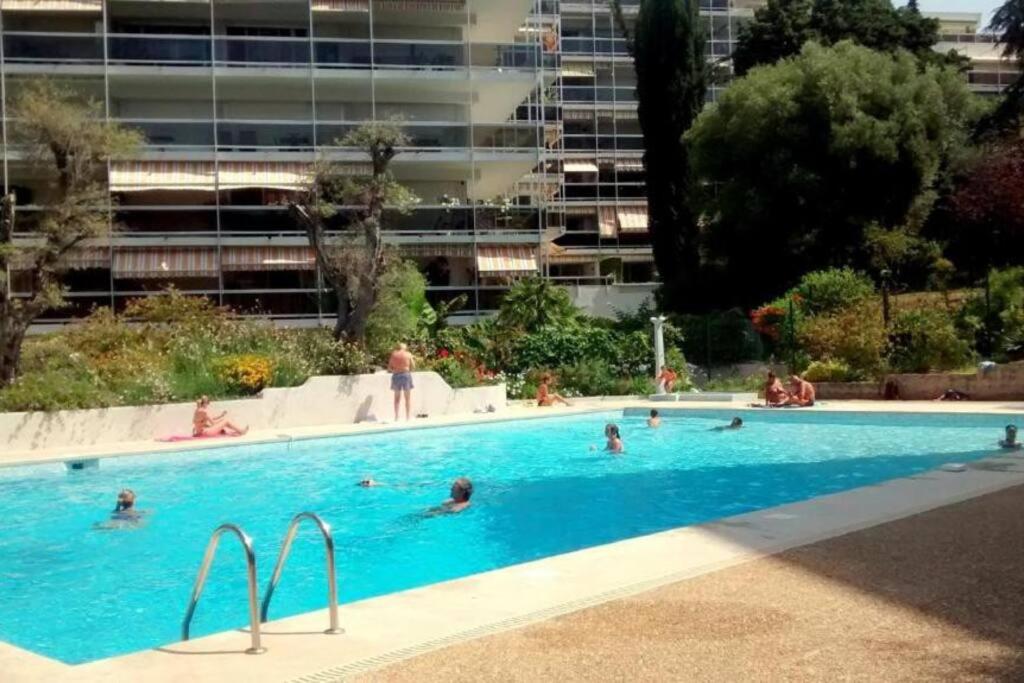 Superbe studio avec piscine ext Mas du Tanit, Batiment Gebal Chemin Tanit, 06160 Antibes