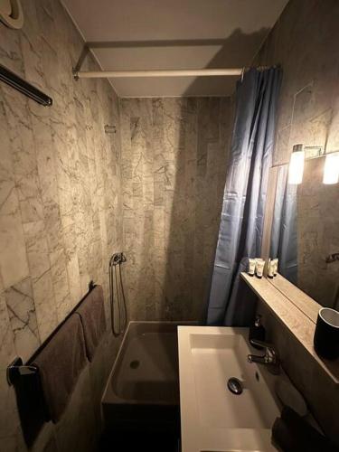 Superbe studio avec piscine ext