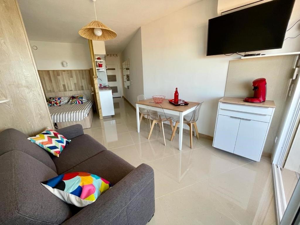 Appartement Superbe Studio Le pavois 10 Avenue des Orangers 06160 Antibes