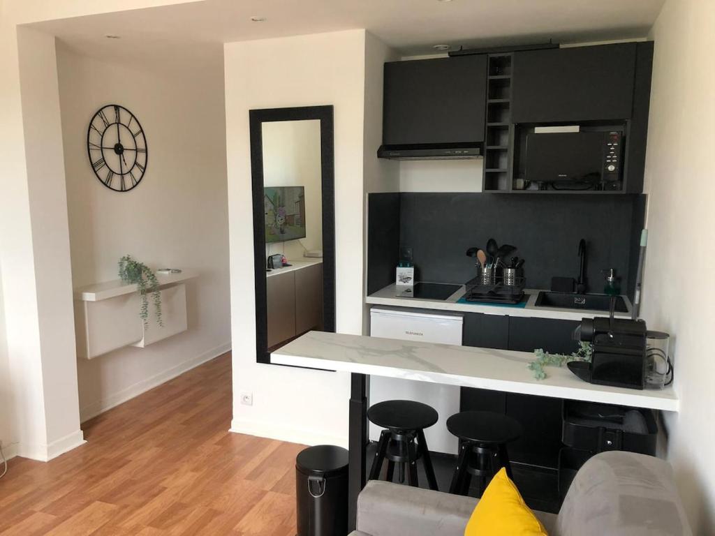 Superbe Studio Moderne AC/WIFI 44 Boulevard Jean Jaurès, 06300 Nice