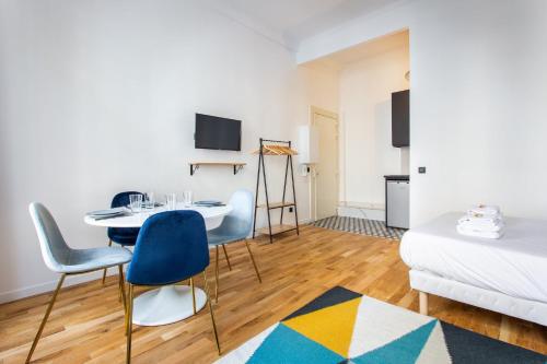 Superbe studio-Place de la BastilleSt Antoine 2
