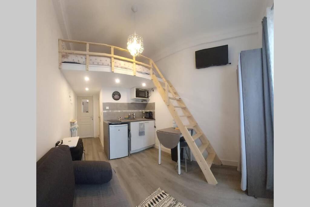 Superbe studio sur Nice 32 Rue Châteauneuf, 06000 Nice