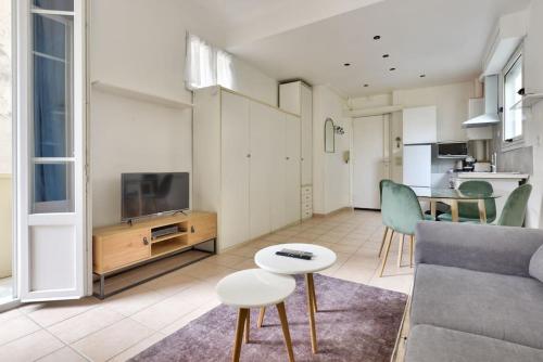Superbe studio Vieux Nice 1 min à pied de la plage