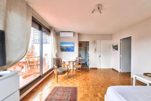 Superbe T1bis au dernier étage terrasse de 50m2
