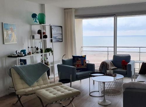 Superbe T2 avec vue mer à 2 min du centre ville (52m2)