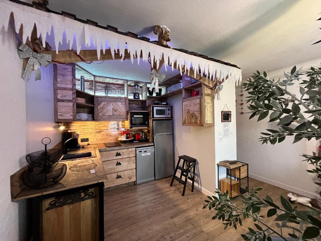 Appartement SUPERBE T2 classé 3 étoiles 45m2-WIFI gratuit-STYLE CHALET VUE PANO 1 Chemin du Soula 66210 Les Angles