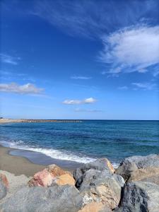Superbe T2 climatisé, proche plage avec parking privé