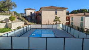 Superbe T2 en résidence avec piscine et parking