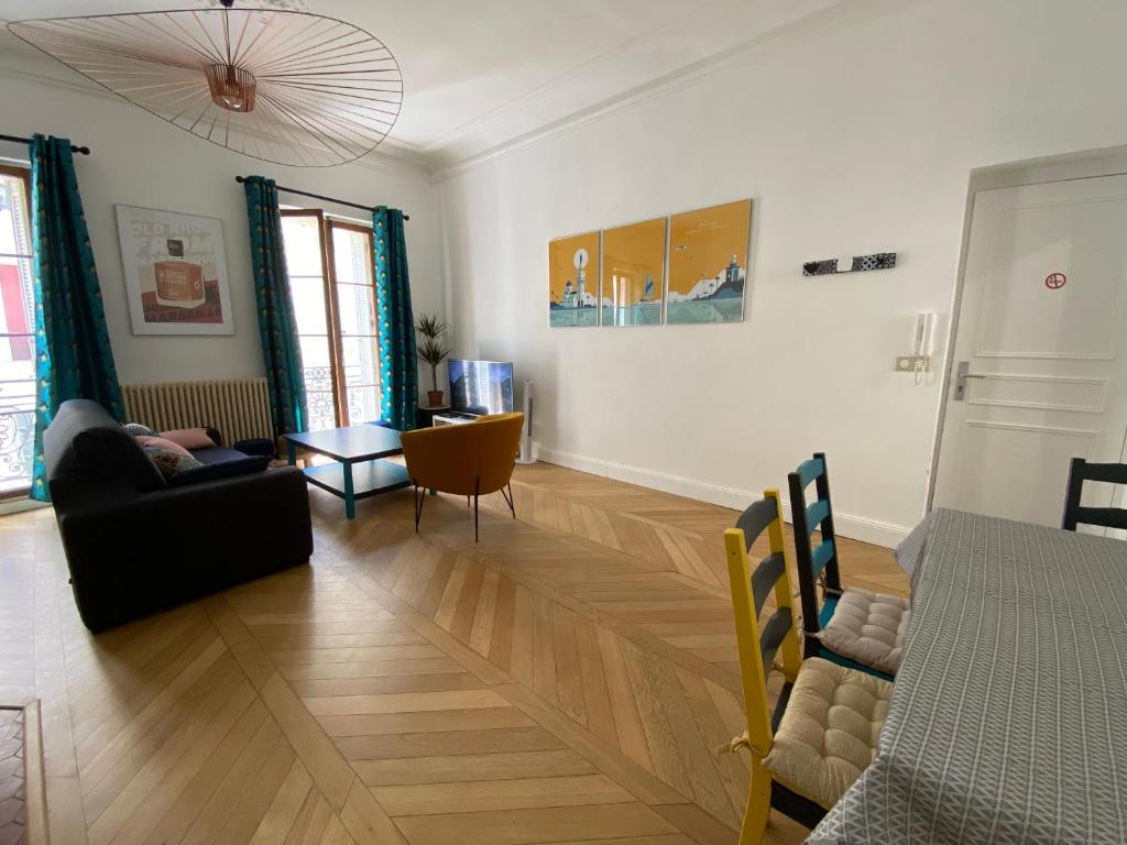 Appartement Superbe T2 Haussmannien au coeur de Marseille 12 Rue Gourjon 13002 Marseille