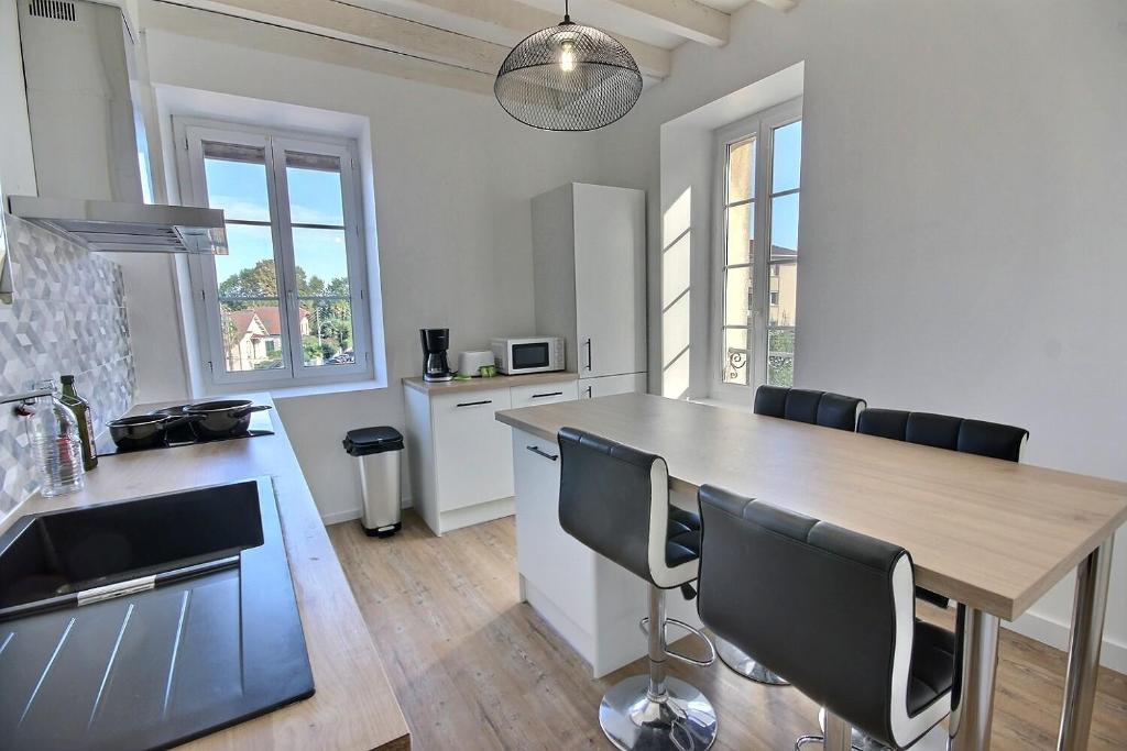 Superbe T3 de 72m2 Vue Pyrénées en 2eme étage sans ascenseur 5 Rue Chantilly, 64000 Pau