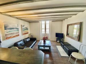 Superbe T3 duplex parking privé gratuit sur place
