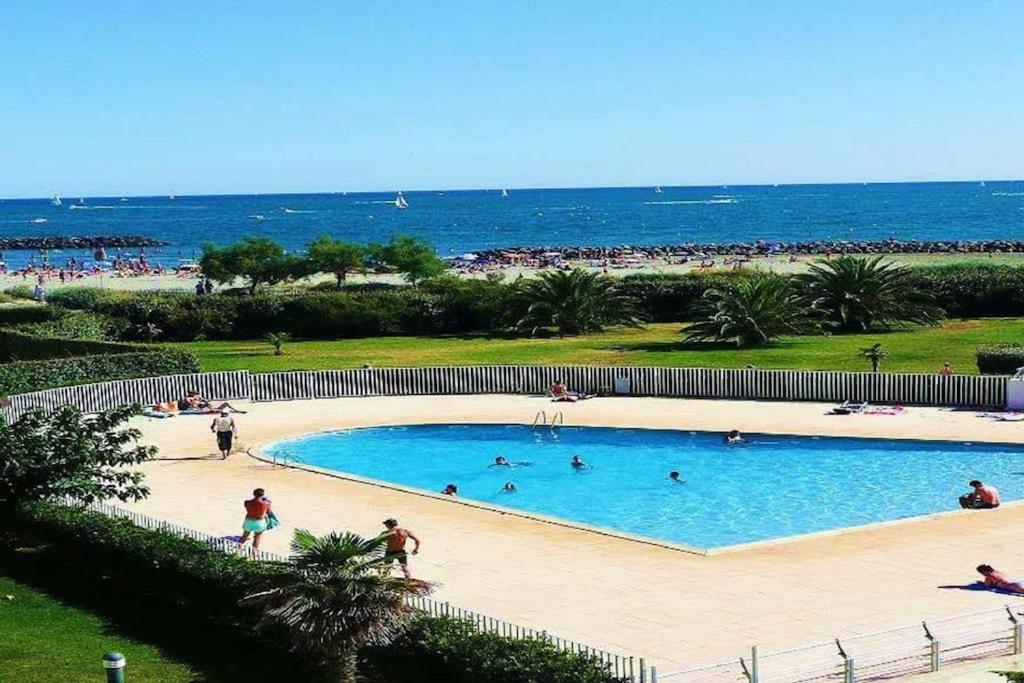 Superbe T3 front de mer, piscine, plage, commerce Rue Jean Paul Poumayrac, 34300 Le Cap d\'Agde