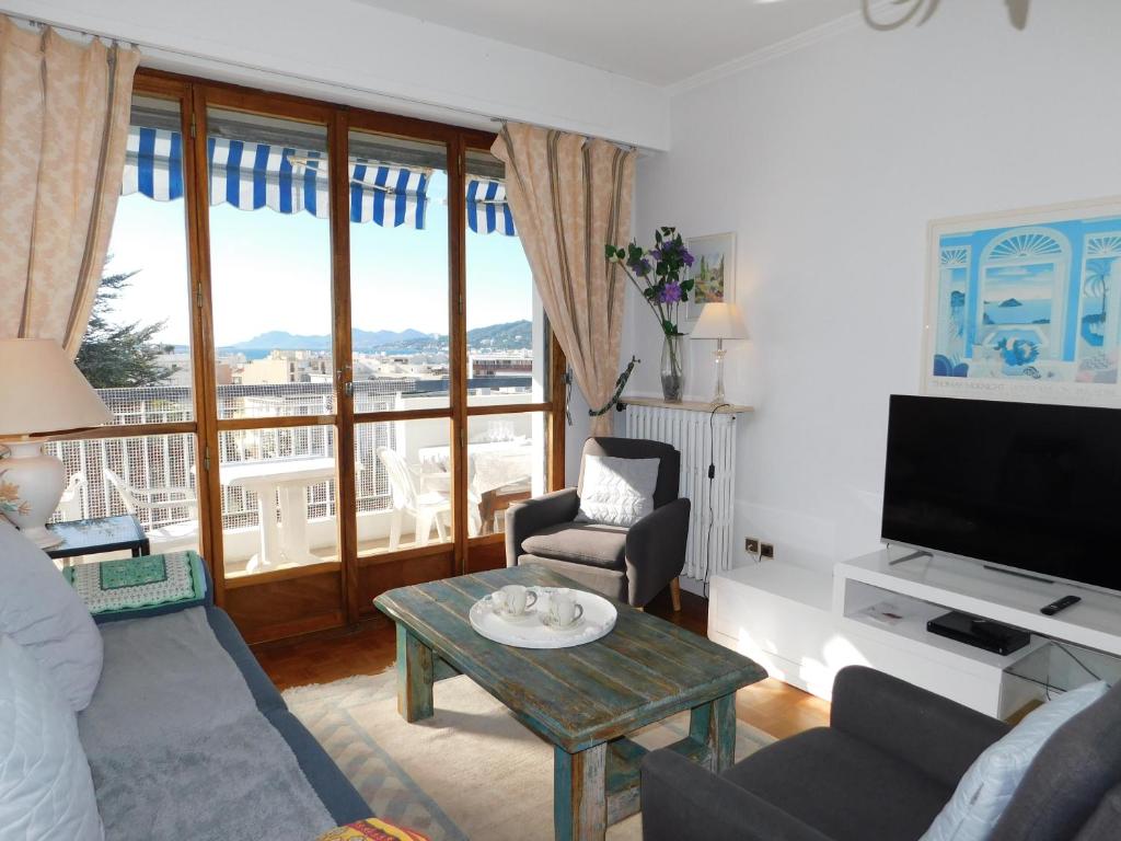 Appartement Superbe T3 Les Aloes climatisé 24 Rue Emilie 06160 Antibes