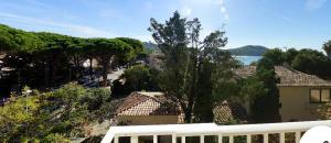 Appartement Superbe T3 moderne front de mer/ 2 Balcons 2 Chmbr 4 Allée des Pins 83270 Saint-Cyr-sur-Mer Provence-Alpes-Côte d\'Azur