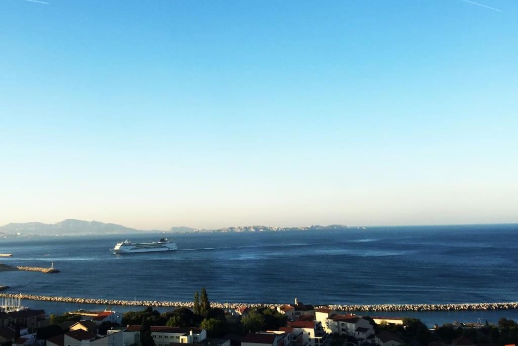 Appartement Superbe terrasse avec vue panoramique sur la mer 170 Chemin de la Nerthe 13016 Marseille