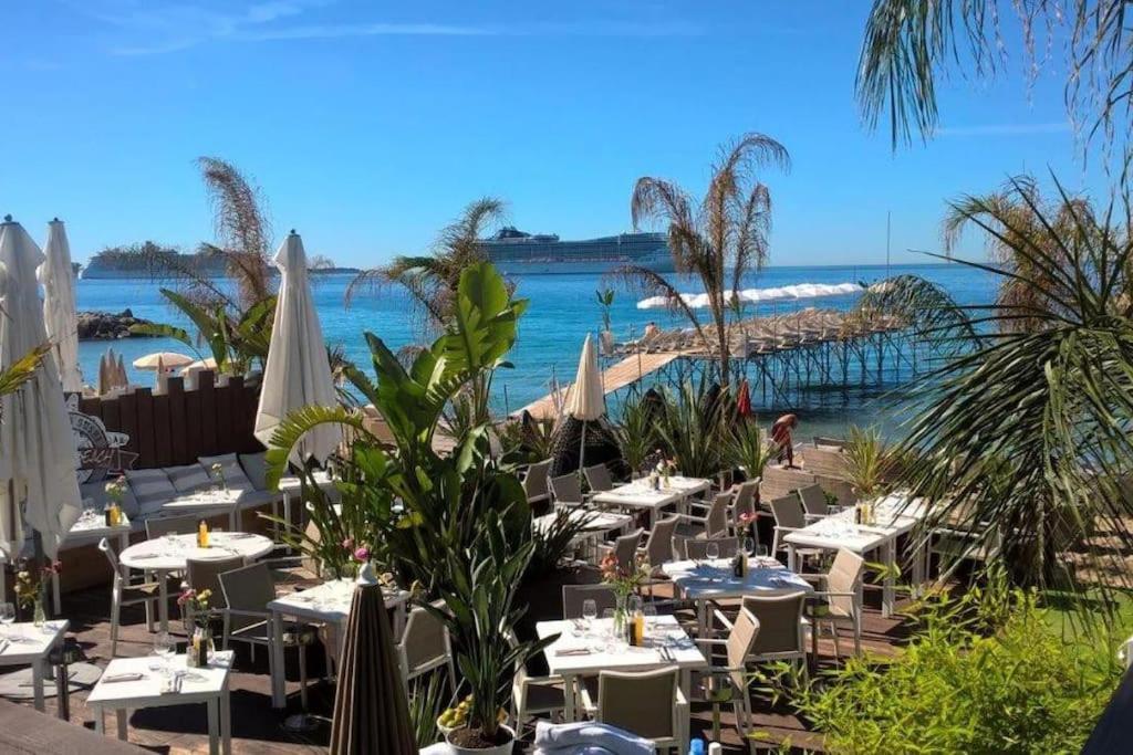 Sur la plage, 5 chambres, 3 salles de bain, 113 Rue Georges Clemenceau, 06400 Cannes