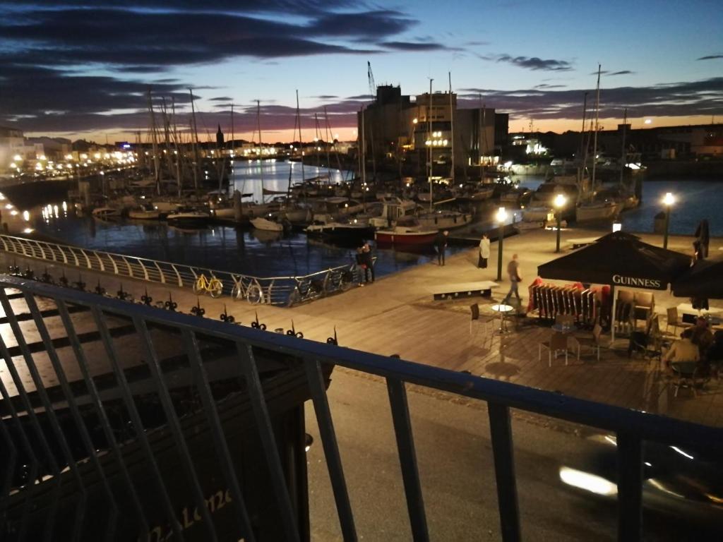 Sur le port 1er étage 3 Quai Emmanuel Garnier, 85100 Les Sables dʼOlonne