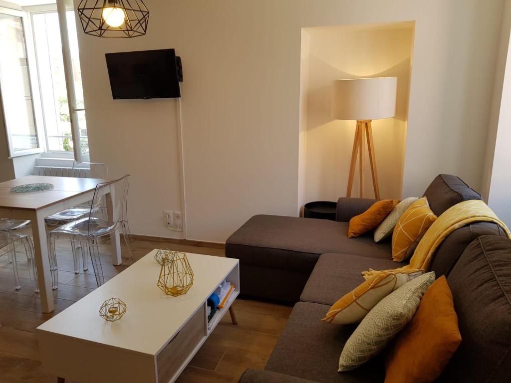 Sur le port, studio avec vue sur la marina 11430 Gruissan