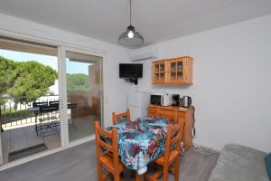 Appartement SUR LES RIVES du LAC 2 395 RUE DE LA MONTJOIE 30240 Le Grau-du-Roi Languedoc-Roussillon