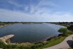 SUR LES RIVES du LAC