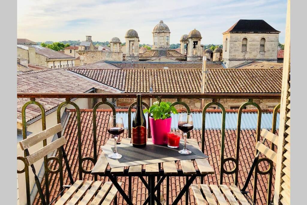 Appartement Sur les toits de Nîmes 16 Rue des Greffes 30000 Nîmes