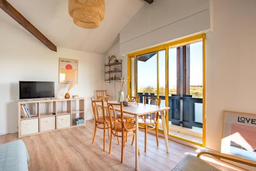 SUR PILOTIS☆ 4PERS ☆vue incroyable sur le bassin