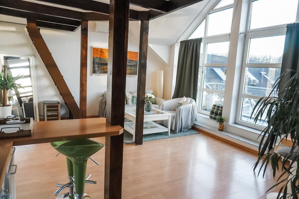 Appartement Surfer Loft with AC and sun terrace 418 Königswinterer Straße 53227 Bonn