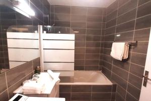 Sweet Apartment Paris Gambetta