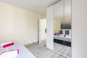 Appartement Sweet Family Vacations - Fairytale Factory 4 Rue de la Galmy 77700 Chessy Île-de-France