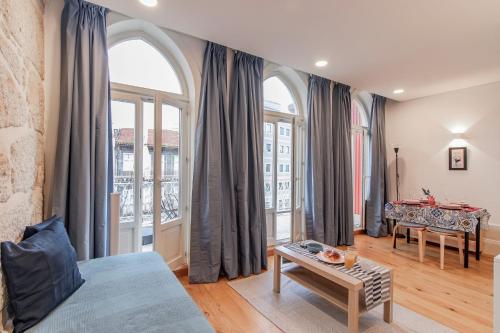 Sweet Studio Apartment w/ Big Balcony by LovelyStay