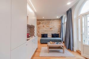 Sweet Studio Apartment w/ Big Balcony by LovelyStay