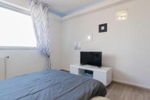 SweetHome Dijon - Black & White