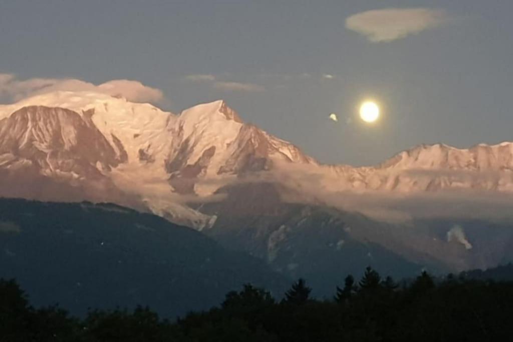 Appartement Sweety home- Vue Mt-Blanc - A 15 min de pistes de ski Ancienne Route de Combloux 74700 Sallanches