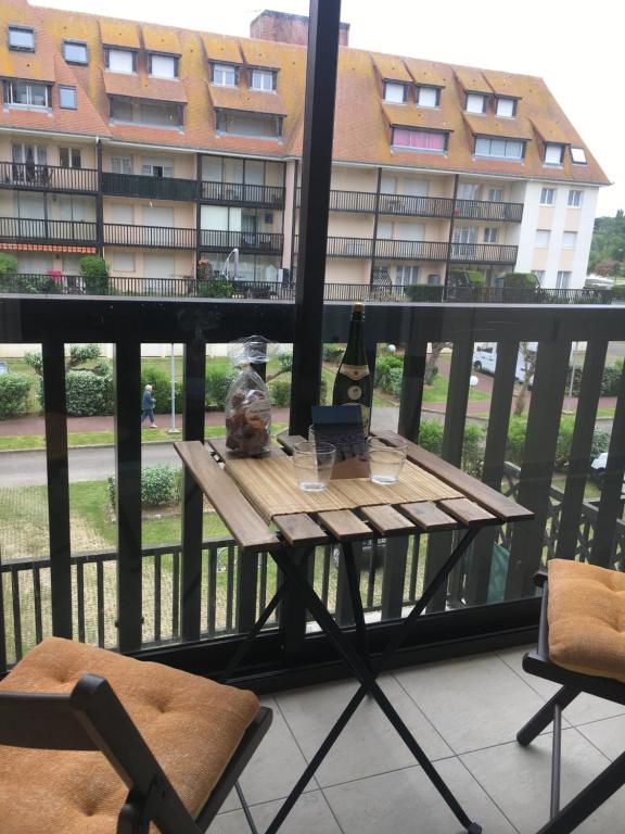 Appartement Sweety Nest 224 Résidence DEAUVILLE 2000; Appart 224, Bât 3, Etage 1, 1 Rue des Martrois 14640 Villers-sur-Mer