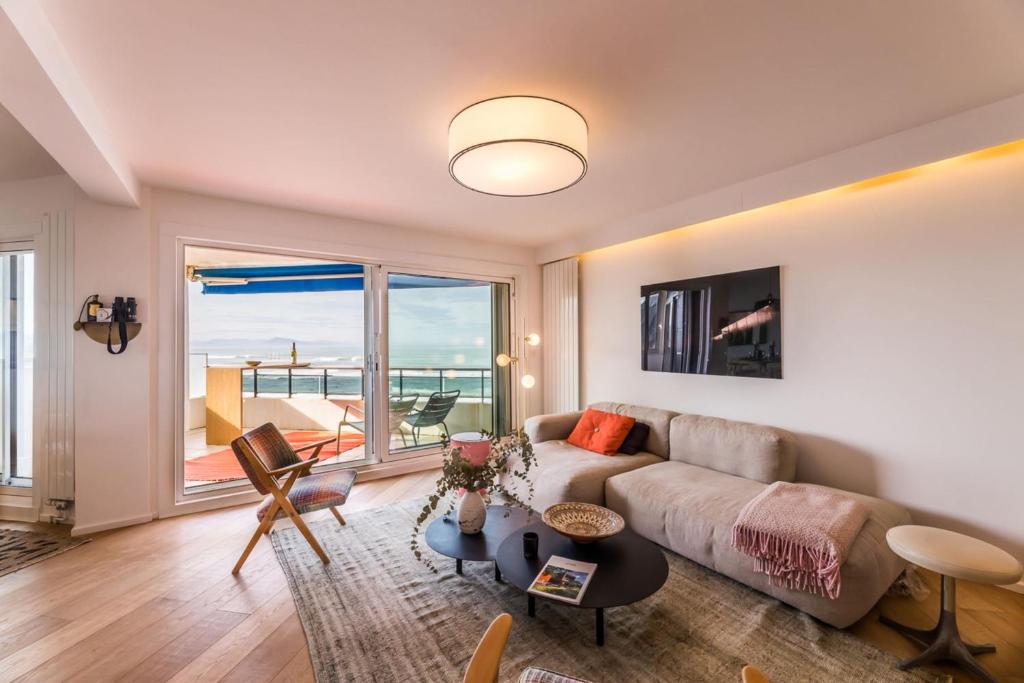 Appartement SWELL - Apartment first line sea view terrace with ocean view parking 7 boulevard du Prince de Galles Appartement 31 résidence SUNSET 64200 Biarritz