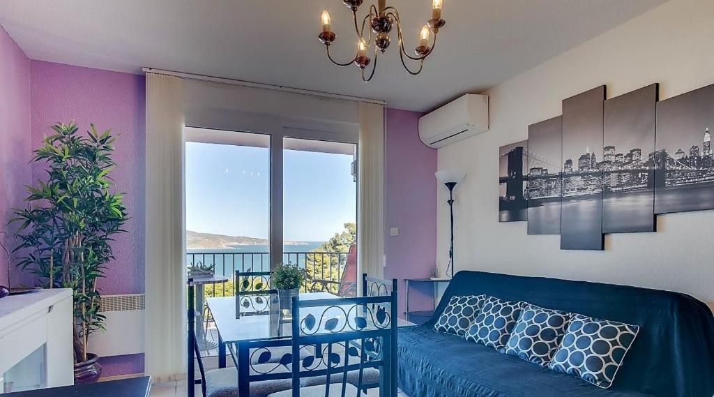 T 2 tout confort avec terrasse vue mer et montagne. Rez de Chaussée surélevé Appart 3110, Résidence Thalacap, 66650 Banyuls-sur-Mer