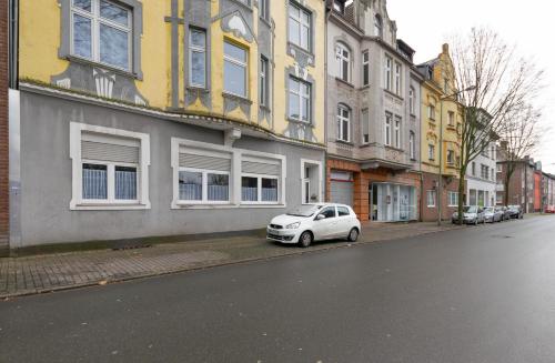 T&K Apartments - Duisburg - 4 Rooms Apartment - 2nd Floor