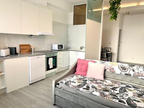 T1(56m2)- Subway/self service laundry/city center