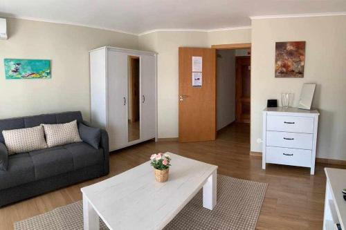 T1 Algardia Marina Vilamoura piscina praia 5m