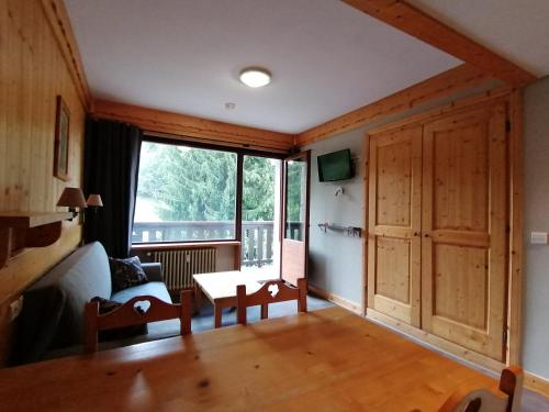 Appartement T1 avec balcon, Résidence proche Megève au calme Combloux france