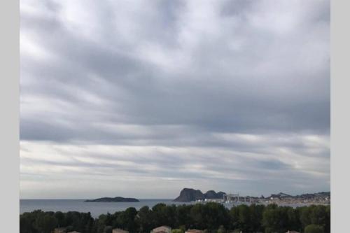 Appartement Appartement T1 Balcon vue mer Chemin de la baie des anges La Ciotat