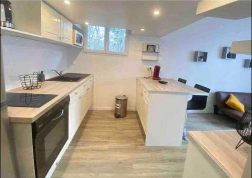 T1 bis Duplex récent + parking+jardin bien placé