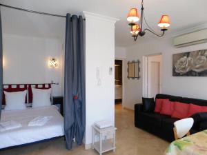 Appartement T1 bis standing Le Vitoria climatisation, proche plage 132 Boulevard Raymond Poincaré 06160 Antibes Provence-Alpes-Côte d\'Azur