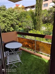 Appartement T1 Cabine 4 couchages climatisé centre port refait à neuf 1 Rue des Chandelles 34300 Le Cap d\'Agde Languedoc-Roussillon