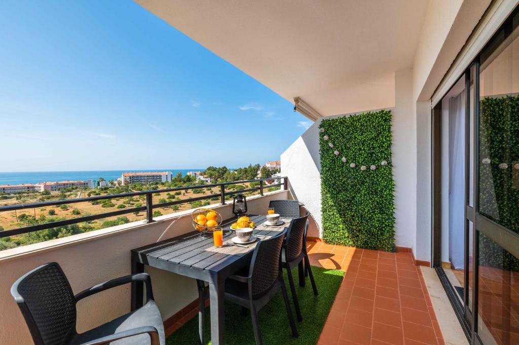 T1 Encosta do Vau, Vista Mar! Perto da Praia! Rua João Pinto Delgado Edifício Interpass Sol Vau, Apart 501, 8500-326 Portimão