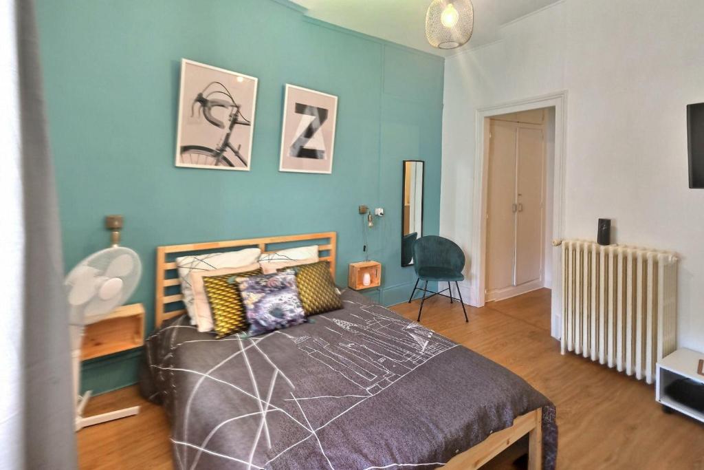 Appartement T1 le Pastel Parking Netflix Wifi Gare 17 Boulevard de Normandie 27000 Évreux