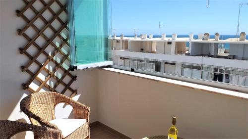 T1 Mira Praia 7 - Remodelado, Ar-Condicionado, Vista Mar, Wifi