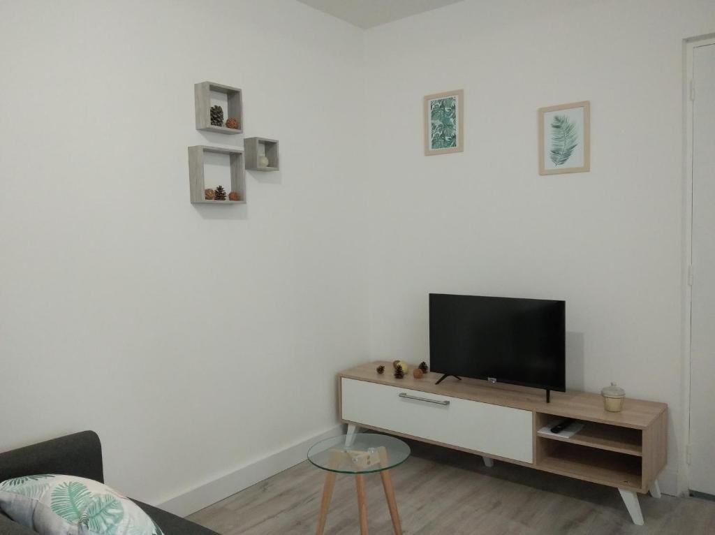 Appartement T2 - 3 couchages - draps et serviettes en option 1er étage 65 Rue Jean Jaurès 42420 Lorette